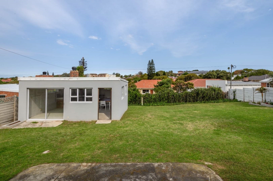 3 Bedroom Property for Sale in Perridgevale Eastern Cape